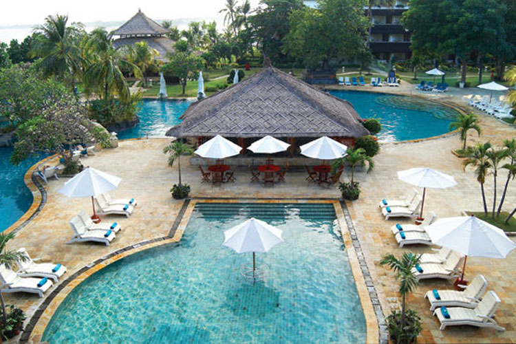 Analisis-Hubungan-Kompensasi-Finansial-Dengan-Semangat-Kerja-Karyawan-THe-Pond-Cage-Restoran-Discovery-Kartika-Plaza-Hotel.html